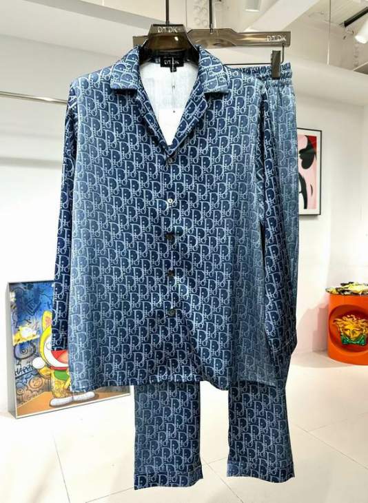 Picture of Dior Sweater Suits _SKUDiorM-3XL24cr25138454